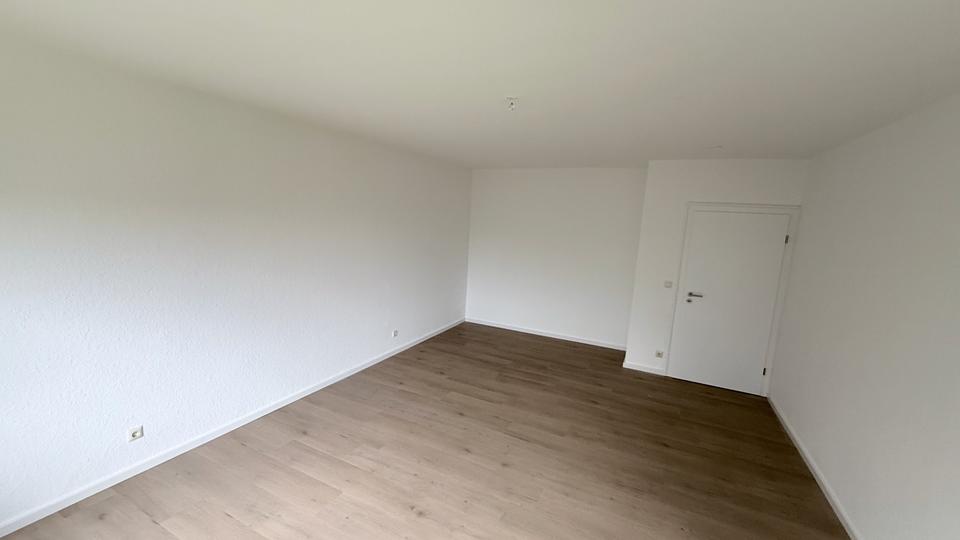 Erdgeschoßwohnung Meinerzhagen - 4 Zimmer, 103 m&sup2;, 925&euro; | Angebot:24839213