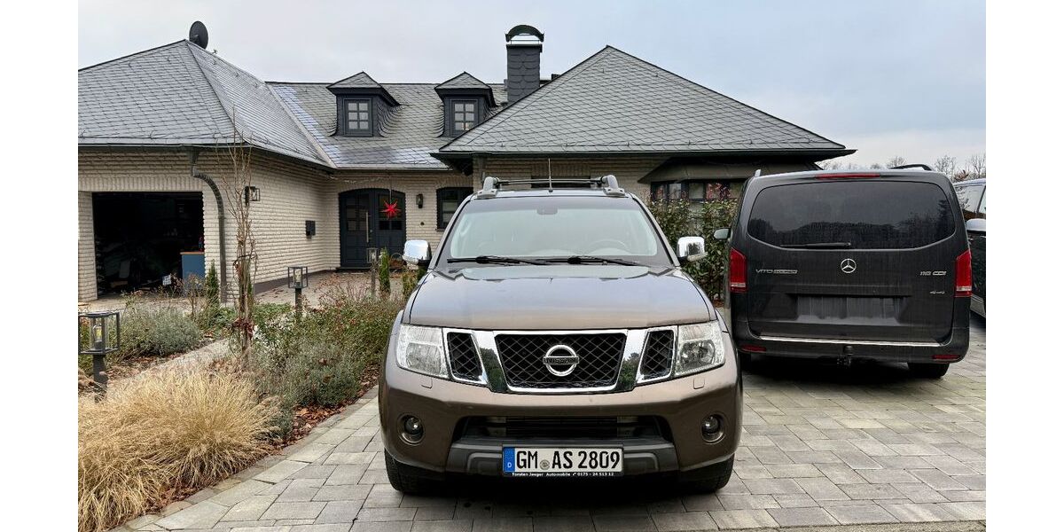 Nissan Navara 198.000 km 10.900 &euro; Reichshof 51580
