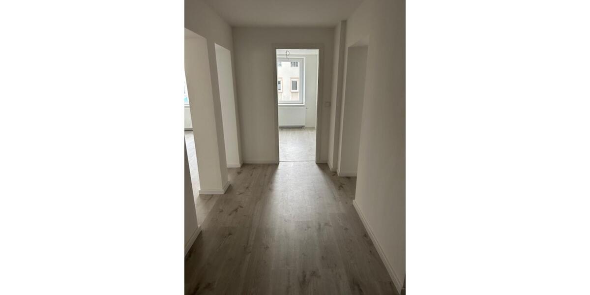 Etagenwohnung Plettenberg - 5 Zimmer, 83 m&sup2;, 660&euro; | Angebot:25547489