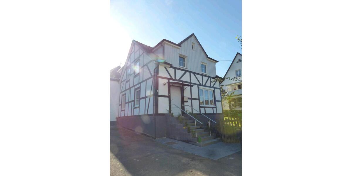 Einfamilienhaus Gummersbach Berstig Süd - 375.000&euro; | Angebot:27012613