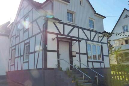 Haus Gummersbach Berstig Süd - 375.000&euro; | Angebot:27012613