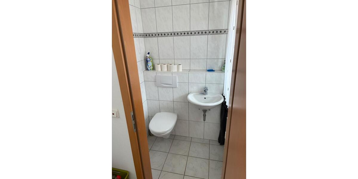 Erdgeschoßwohnung Wenden - 2 Zimmer, 92 m&sup2;, 1.070&euro; | Angebot:27592614