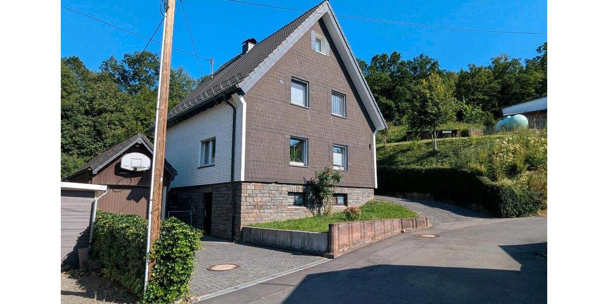 Einfamilienhaus Bergneustadt - 5 Zimmer, 135 m&sup2;, 298.000&euro; | Angebot:27094952