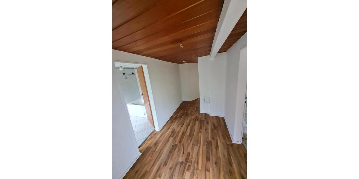 Erdgeschoßwohnung Reichshof - 2 Zimmer, 65 m&sup2;, 500&euro; | Angebot:27546754