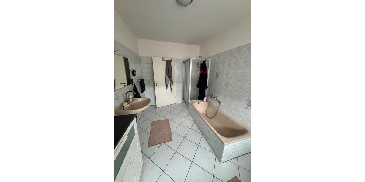 Bungalow Nümbrecht - 4 Zimmer, 114 m&sup2;, 300.000&euro; | Angebot:26702155