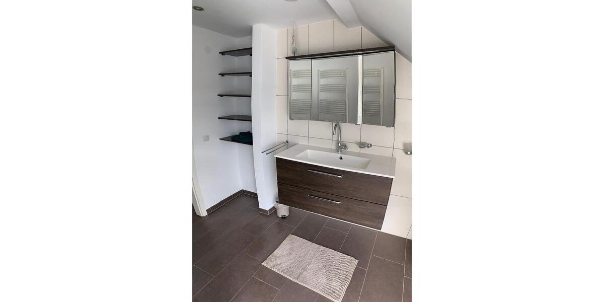 Etagenwohnung Reichshof - 7 Zimmer, 156 m&sup2;, 285.000&euro; | Angebot:26994427