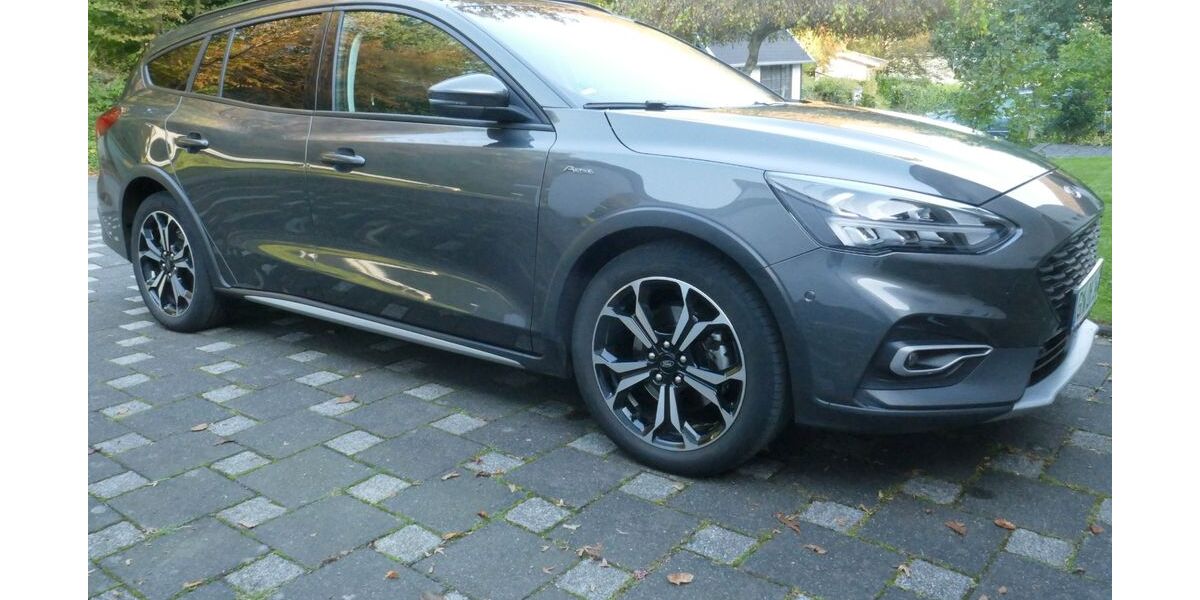 Ford Focus 99.000 km 13.000 &euro; Wiehl 51674