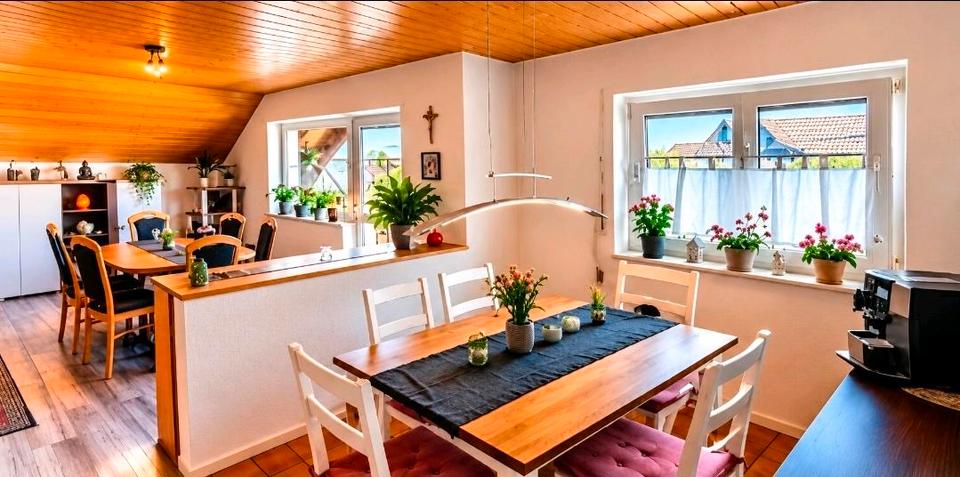 Dachgeschoßwohnung Ruppichteroth - 3.5 Zimmer, 106 m&sup2;, 1.500&euro; | Angebot:27618429