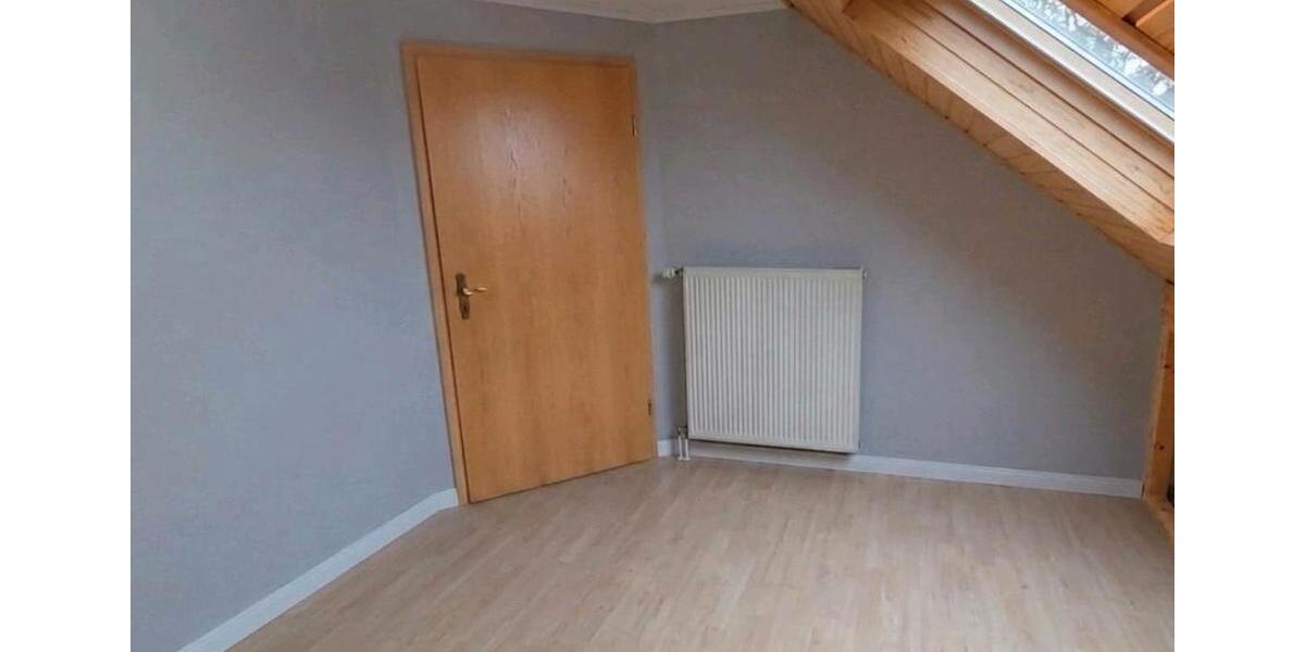 Dachgeschoßwohnung Drolshagen - 4 Zimmer, 75 m&sup2;, 650&euro; | Angebot:25907468