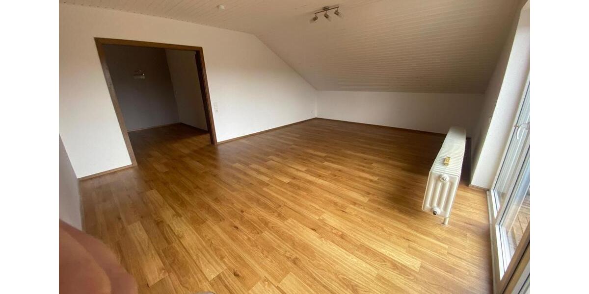 Dachgeschoßwohnung Meinerzhagen - 3.5 Zimmer, 79 m&sup2;, 870&euro; | Angebot:26040289