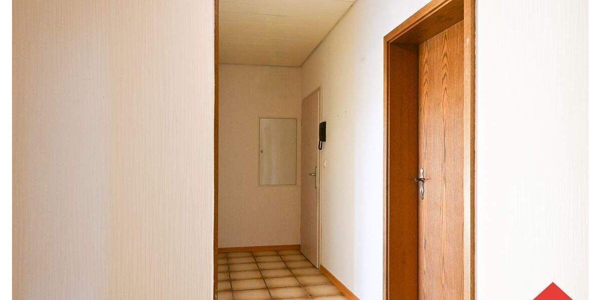 Schöne 4-Zimmer Eigentumswohnung mit großer Garage - Etagenwohnung Meinerzhagen | Angebot:23978306