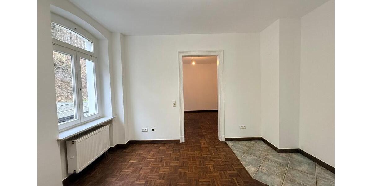 Etagenwohnung Wiehl - 4 Zimmer, 130 m&sup2;, 1.450&euro; | Angebot:25538771