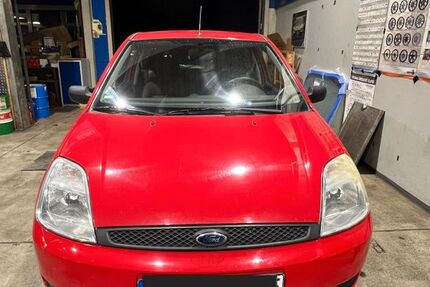 Ford Fiesta 255.000 km 1.750 &euro; GUMMERSBACH 51643