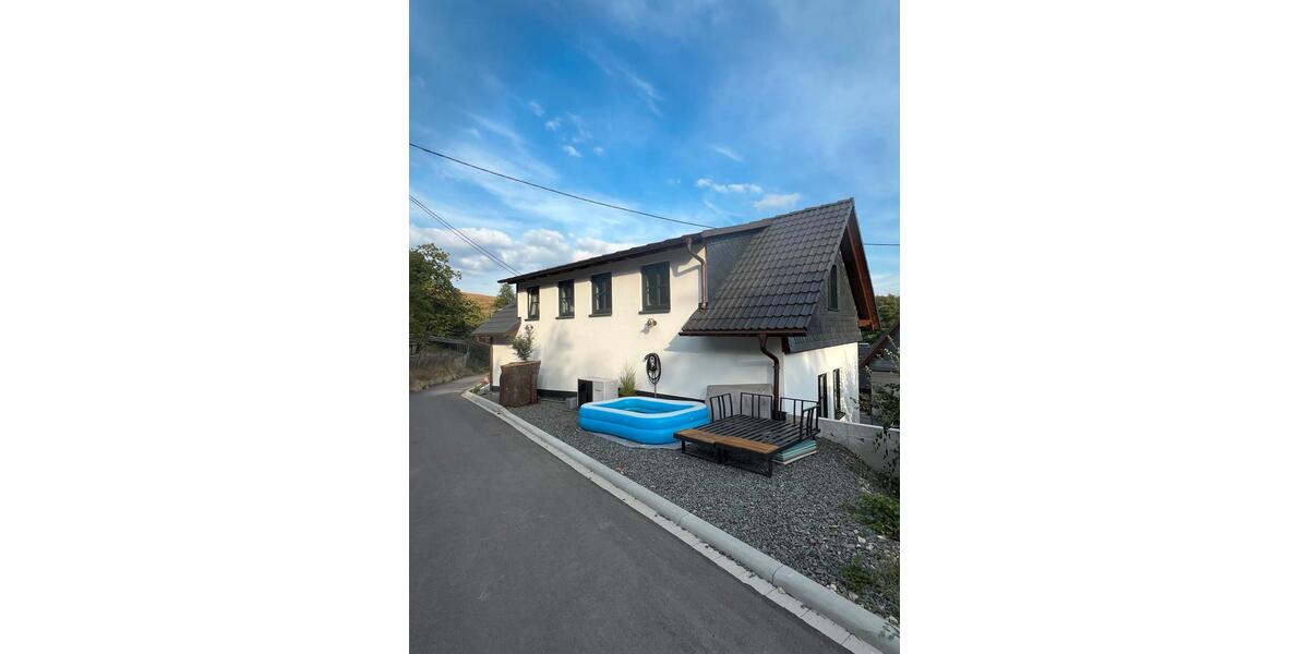 Einfamilienhaus Wiehl - 3 Zimmer, 110 m&sup2;, 1.500&euro; | Angebot:27614978