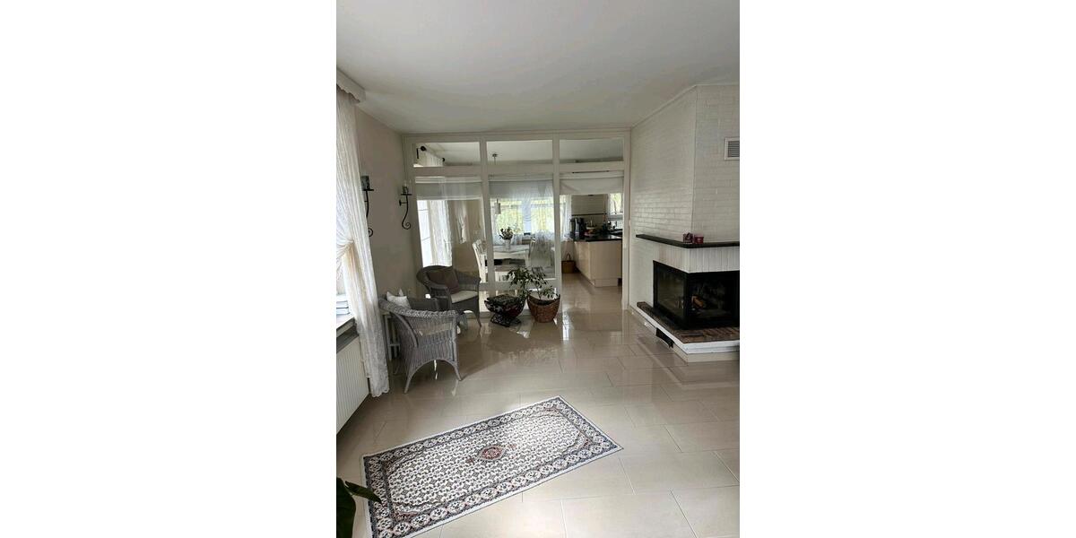 Erdgeschoßwohnung Meinerzhagen - 4 Zimmer, 146 m&sup2;, 1.190&euro; | Angebot:25933962