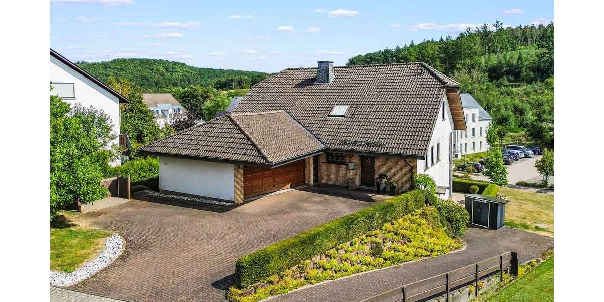 Einfamilienhaus Wenden - 9 Zimmer, 240 m&sup2;, 399.500&euro; | Angebot:27463016