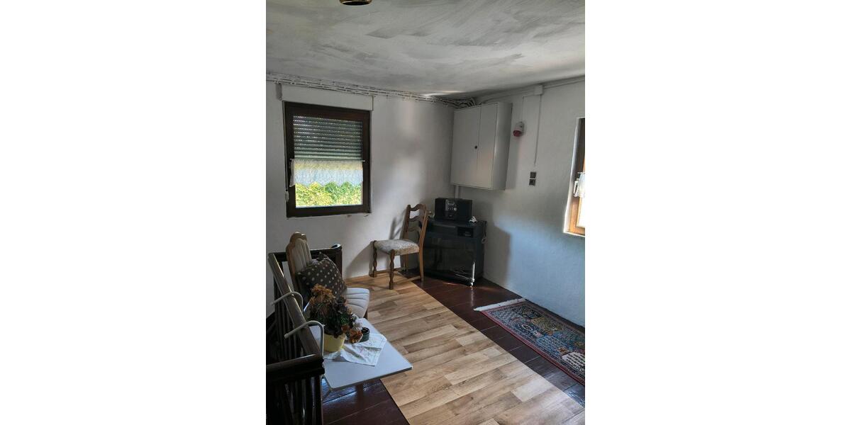 Mehrfamilienhaus, Wohnhaus Wiehl - 6 Zimmer, 140 m&sup2;, 200.000&euro; | Angebot:27457308