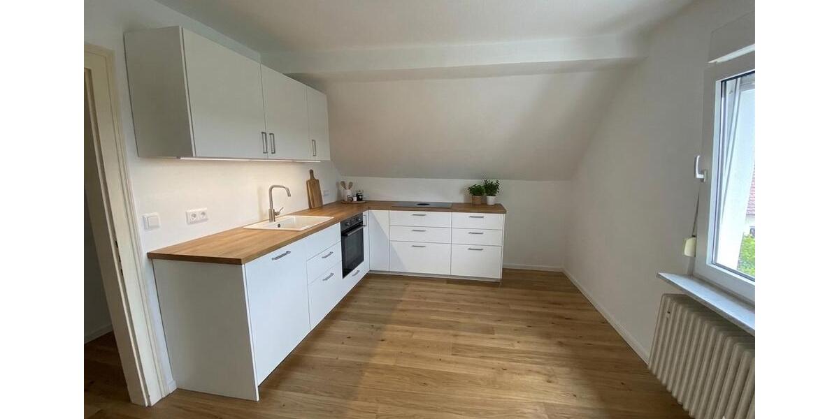 Dachgeschoßwohnung Gummersbach - 2.5 Zimmer, 65 m&sup2;, 550&euro; | Angebot:25904682