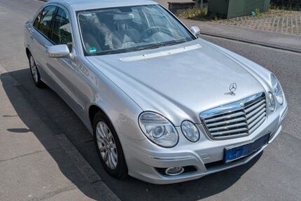 Mercedes-Benz E 200 137.000 km 8.999 &euro; Lindlar 51789