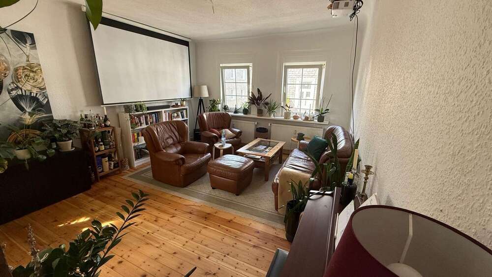 Etagenwohnung Wipperfürth - 4.5 Zimmer, 114 m&sup2;, 1.150&euro; | Angebot:26071212