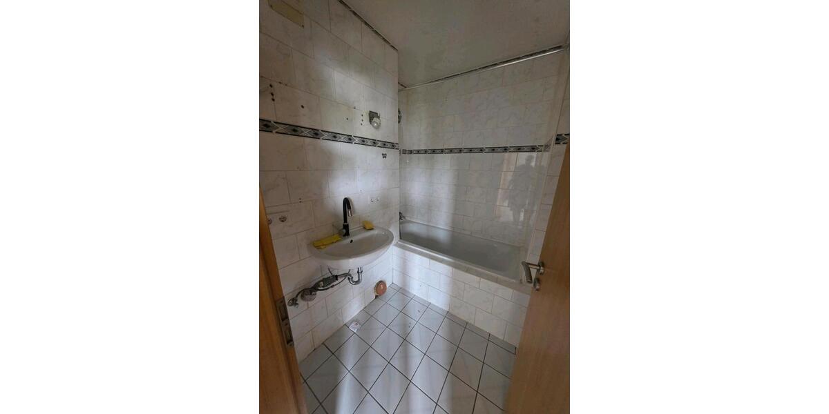 Etagenwohnung Radevormwald - 3 Zimmer, 76 m&sup2;, 385&euro; | Angebot:27554930