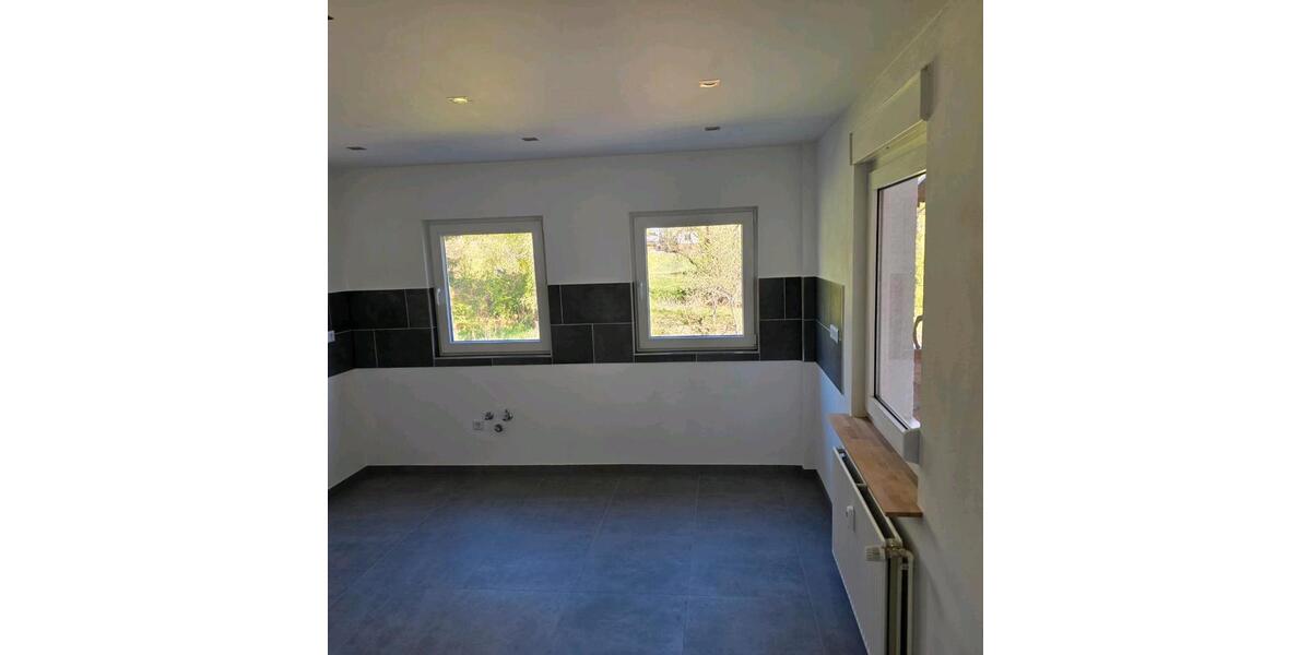 Erdgeschoßwohnung Niederfischbach - 3 Zimmer, 90 m&sup2;, 900&euro; | Angebot:26621572