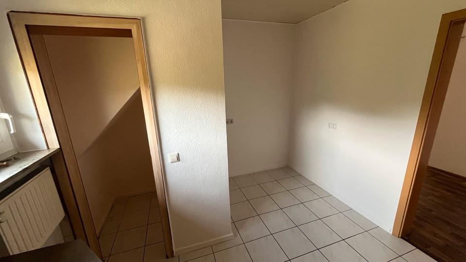 Etagenwohnung Gummersbach Berstig Süd - 4 Zimmer, 90 m&sup2;, 670&euro; | Angebot:27572231