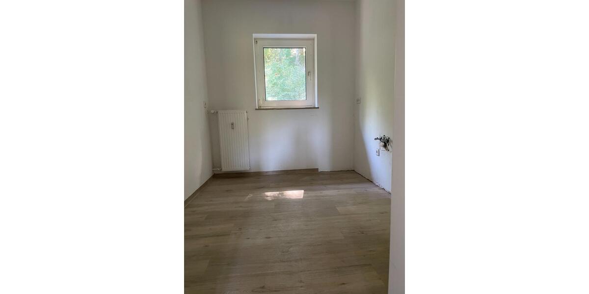 Etagenwohnung Plettenberg - 3 Zimmer, 62 m&sup2;, 450&euro; | Angebot:25781072