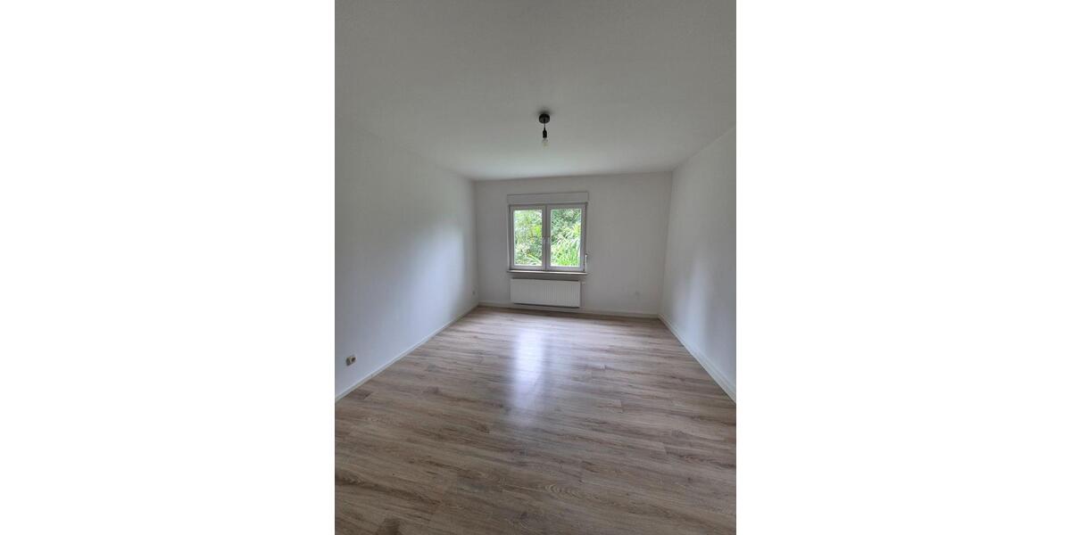 Hochparterre Gummersbach - 2 Zimmer, 52 m&sup2;, 600&euro; | Angebot:25873456