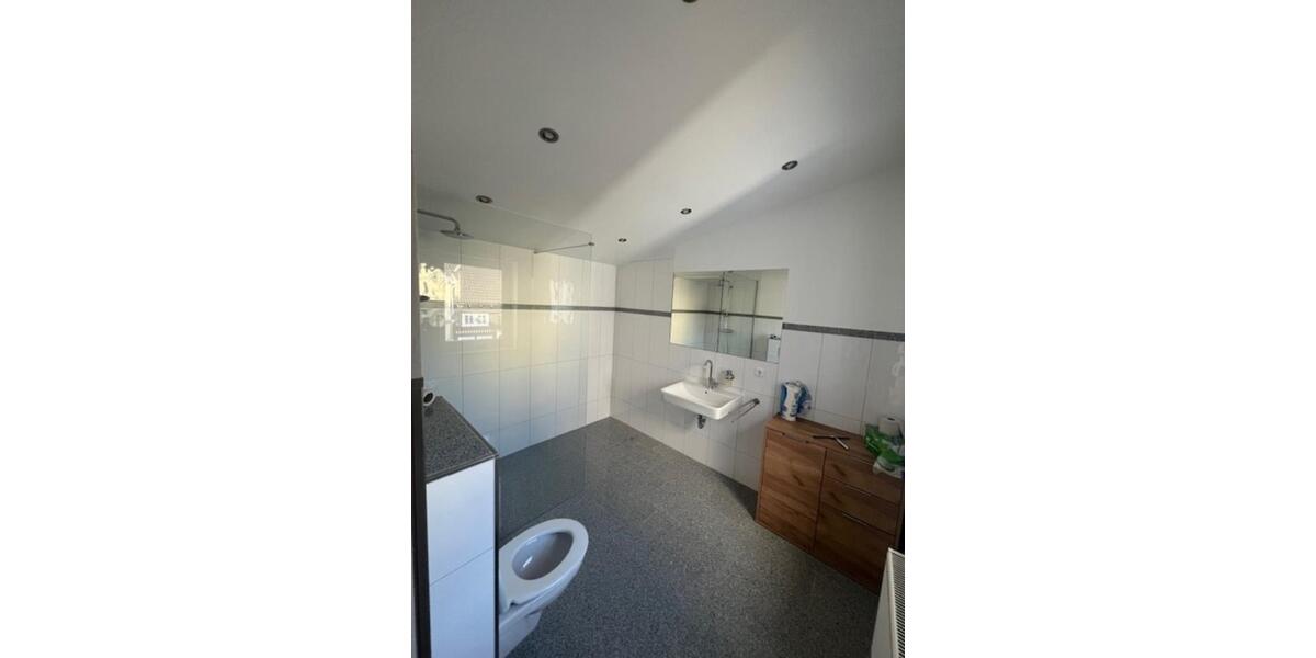 Etagenwohnung Gummersbach - 1 Zimmer, 14 m&sup2;, 350&euro; | Angebot:25547468