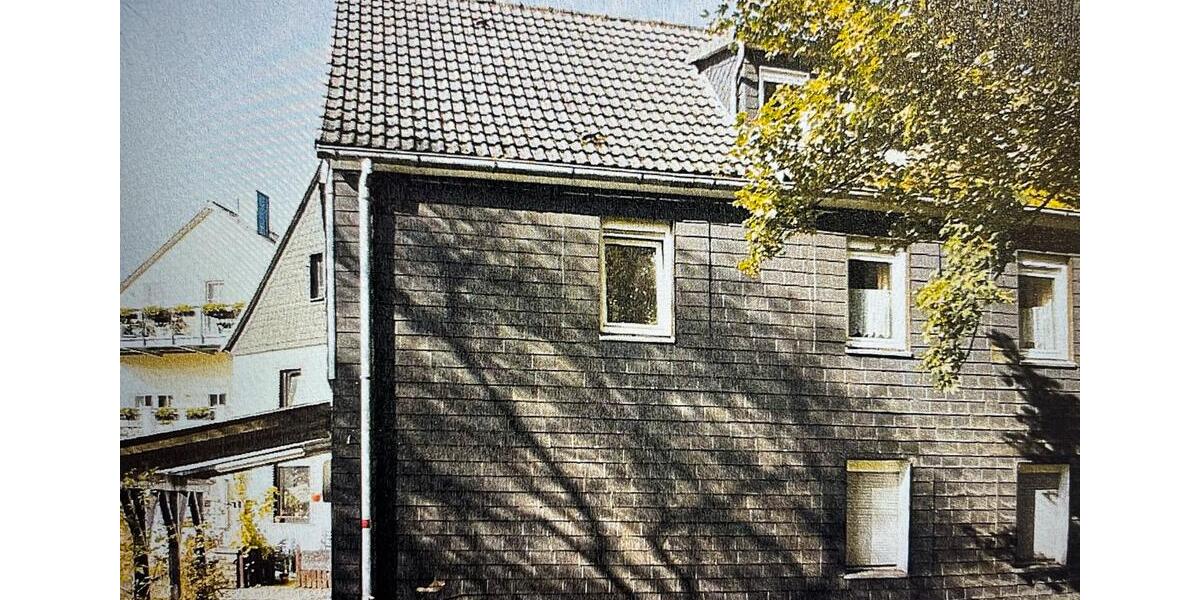 Mehrfamilienhaus, Wohnhaus Radevormwald - 6 Zimmer, 155 m&sup2;, 195.000&euro; | Angebot:26504735