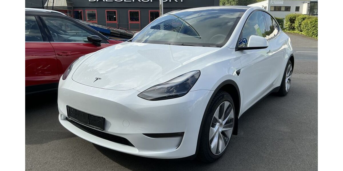 Tesla Model Y 48.555 km 35.500 &euro; Eitorf 53783