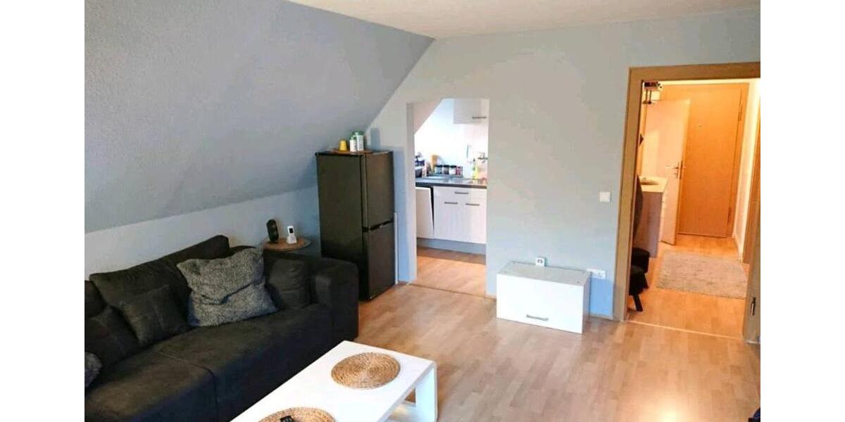 Dachgeschoßwohnung Wermelskirchen - 3.5 Zimmer, 60 m&sup2;, 135.000&euro; | Angebot:25887273