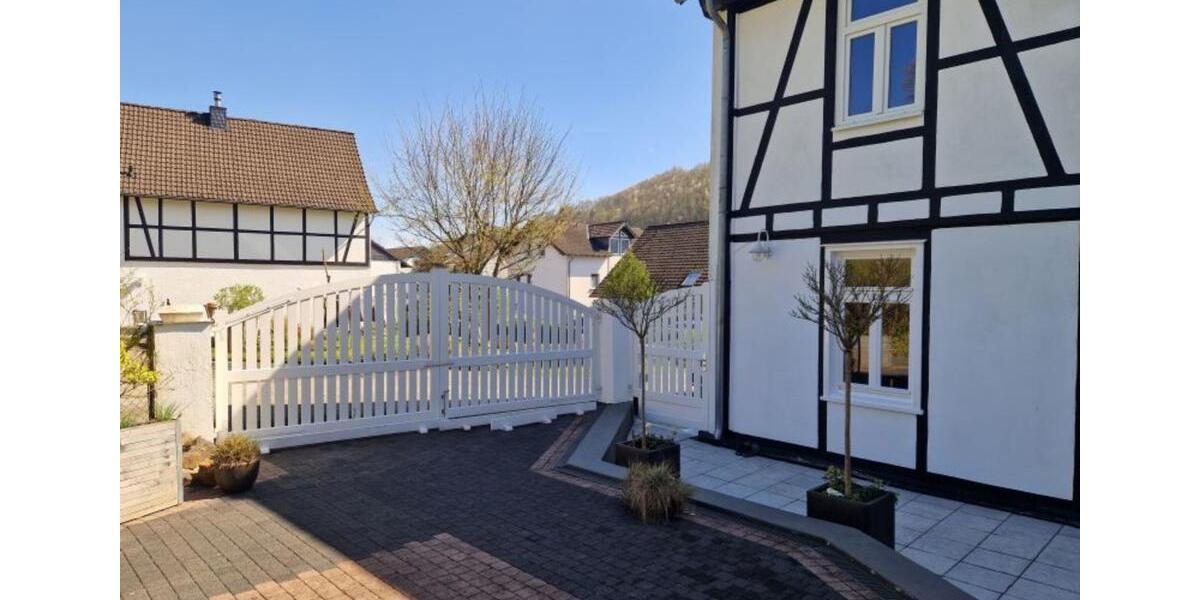 Einfamilienhaus Engelskirchen - 7 Zimmer, 214 m&sup2;, 745.000&euro; | Angebot:25220347