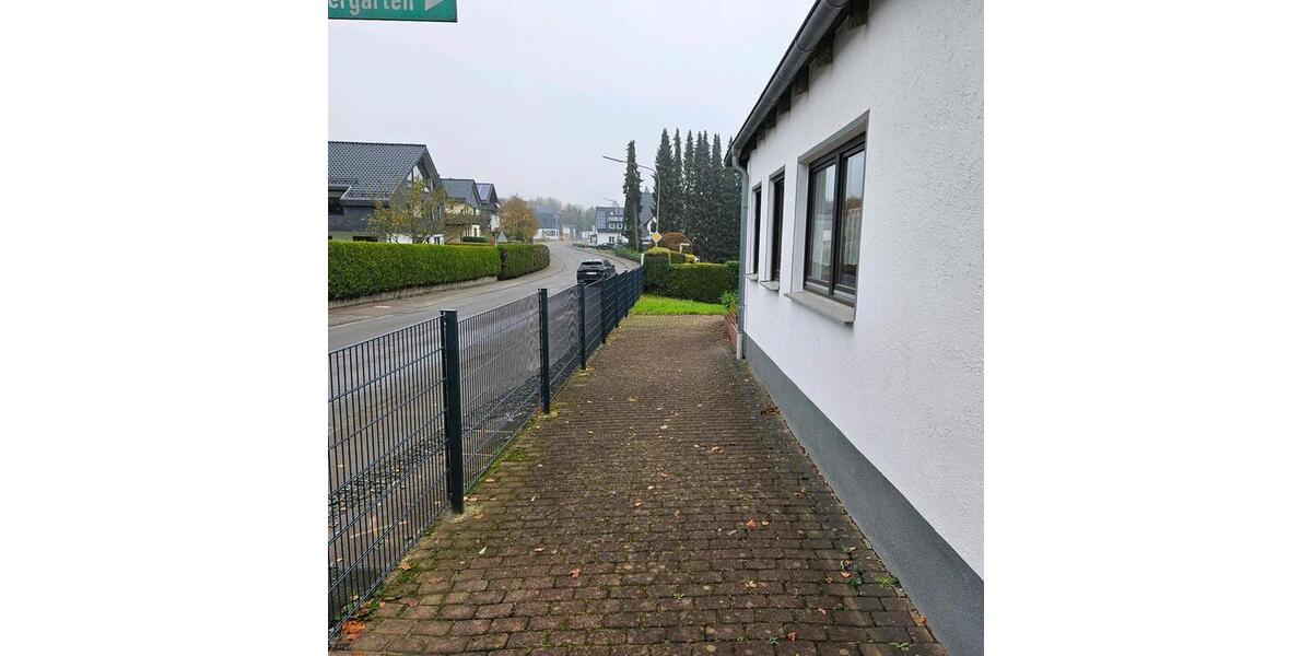 Mehrfamilienhaus, Wohnhaus Lindlar - 9 Zimmer, 238 m&sup2;, 599.900&euro; | Angebot:25924486