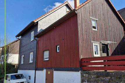 Haus Wiehl / Bielstein Bielstein - 9 Zimmer, 231 m&sup2;, 383.000&euro; | Angebot:25742525