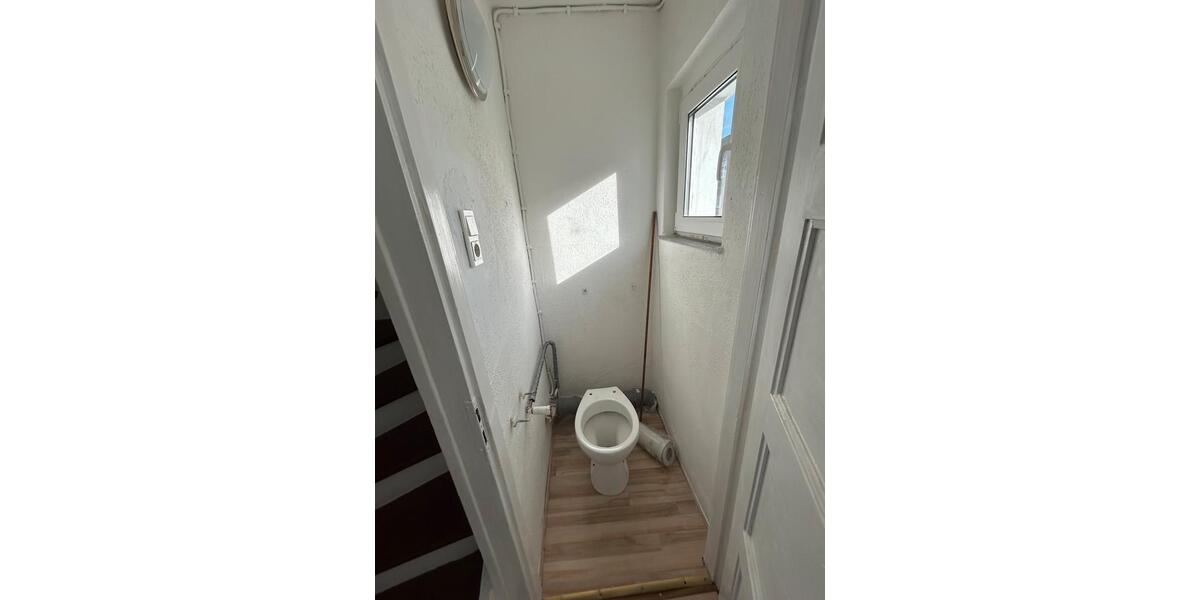 Reihenhaus Wissen - 7 Zimmer, 115 m&sup2;, 150.000&euro; | Angebot:26049997