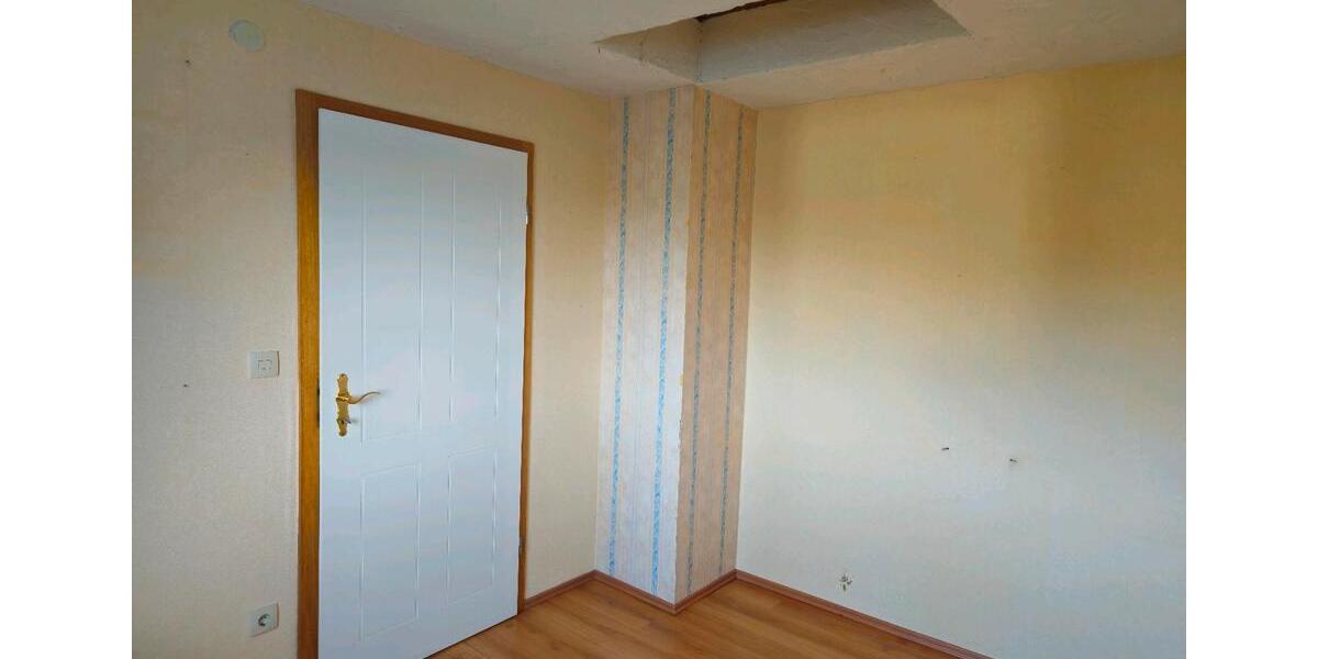 Einfamilienhaus Wermelskirchen - 3.5 Zimmer, 84 m&sup2;, 230.000&euro; | Angebot:25139010