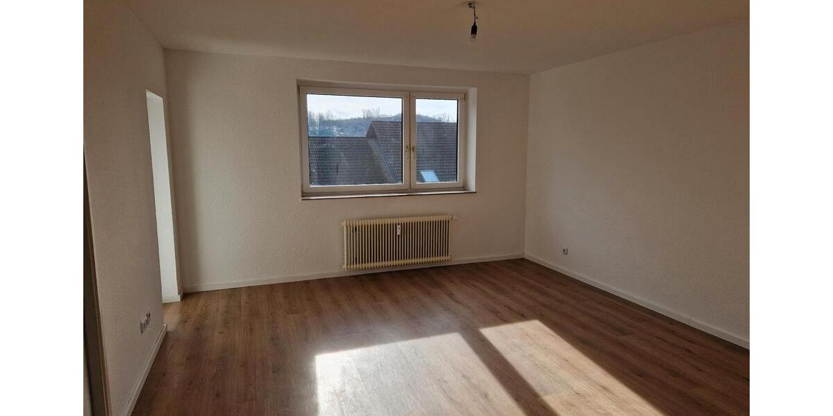 Etagenwohnung Bergneustadt - 3 Zimmer, 79 m&sup2;, 595&euro; | Angebot:24802216