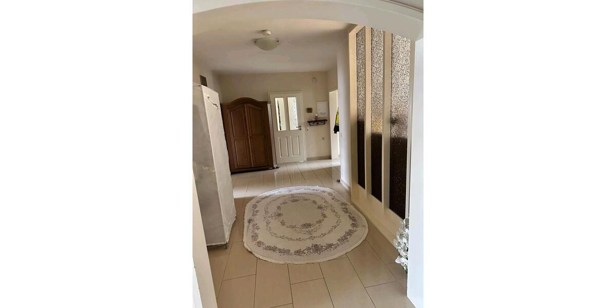 Erdgeschoßwohnung Meinerzhagen - 4 Zimmer, 146 m&sup2;, 1.190&euro; | Angebot:25933962