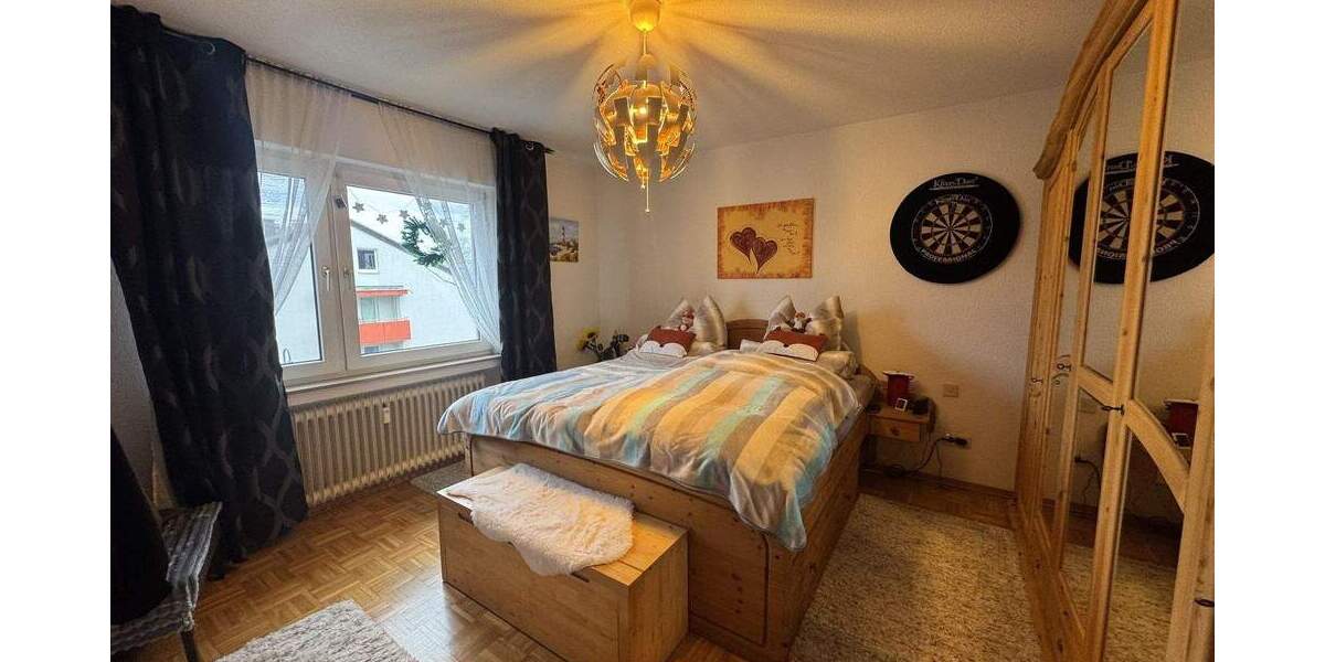 Etagenwohnung Wermelskirchen - 3 Zimmer, 95 m&sup2;, 245.000&euro; | Angebot:25744256