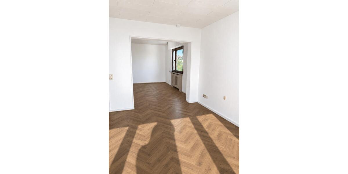 Dachgeschoßwohnung Lüdenscheid Othlinghausen - 2 Zimmer, 76 m&sup2;, 1.250&euro; | Angebot:27586202