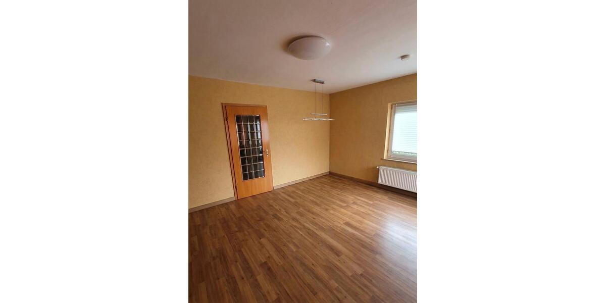 Erdgeschoßwohnung Wiehl - 3 Zimmer, 90 m&sup2;, 640&euro; | Angebot:27583748