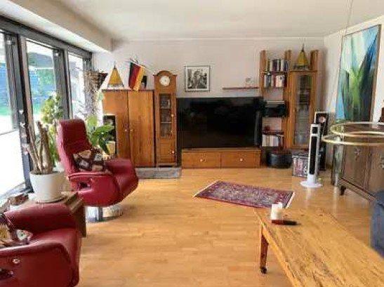 Einfamilienhaus Freudenberg - 7 Zimmer, 137 m&sup2;, 1.400&euro; | Angebot:27615046