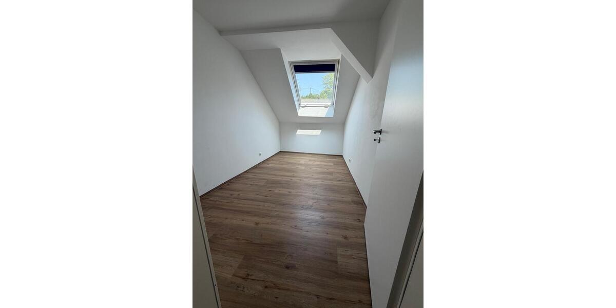 Dachgeschoßwohnung Marienheide - 4 Zimmer, 78 m&sup2;, 820&euro; | Angebot:27539627