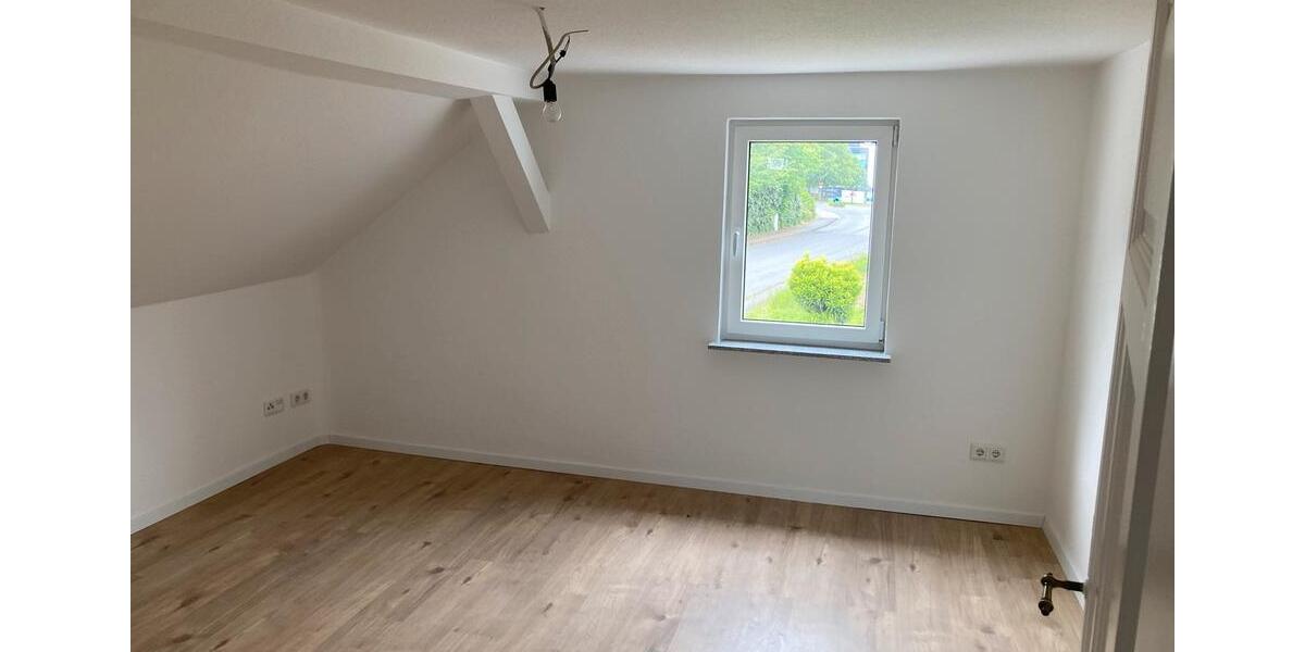 Einfamilienhaus Lindlar - 5 Zimmer, 130 m&sup2;, 1.350&euro; | Angebot:26617957