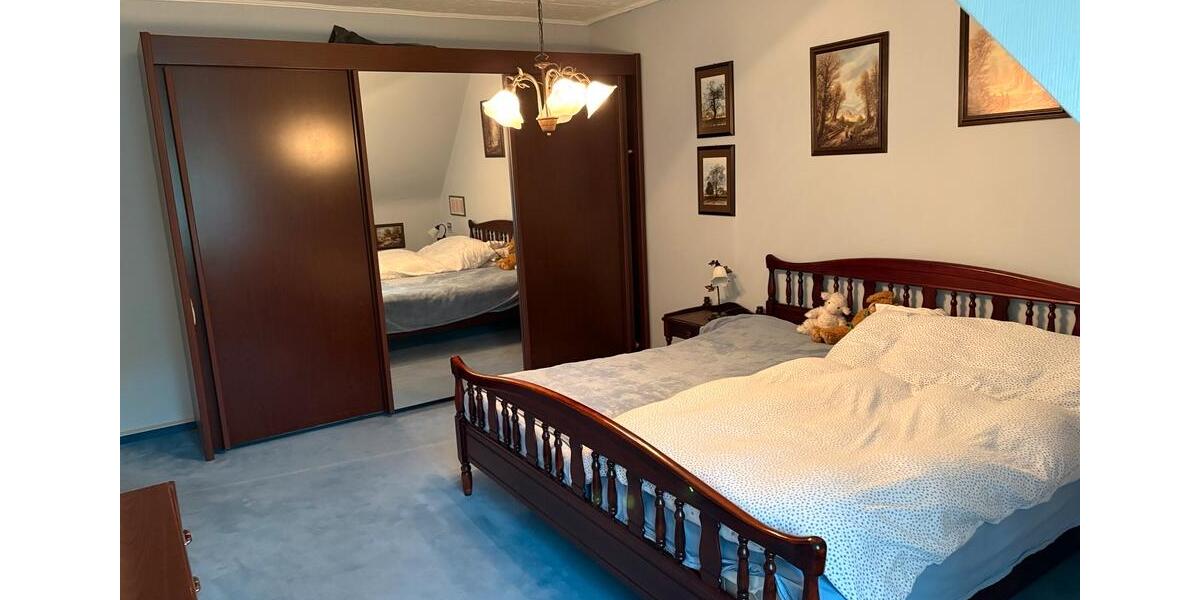 Dachgeschoßwohnung Gummersbach Berstig Süd - 4 Zimmer, 108 m&sup2;, 900&euro; | Angebot:27543516