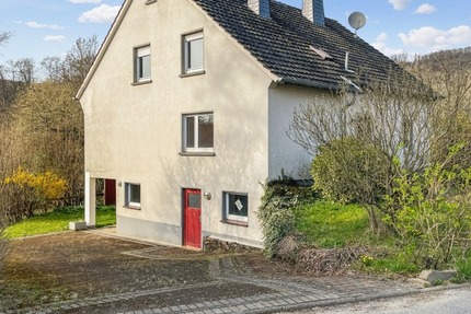 Zentral, ruhig ,individuell: Gestalten Sie Ihr Familienglück nach eigenen Wünschen - Haus Windeck Schladern | Angebot:26030671