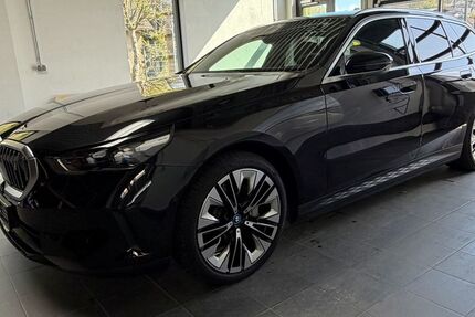 BMW i5 19.800 km 52.950 &euro; Freudenberg 57258