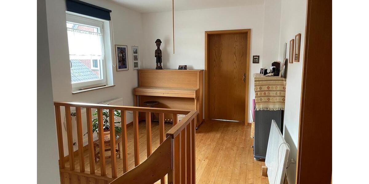 Einfamilienhaus Eitorf - 4.5 Zimmer, 121 m&sup2;, 1.300&euro; | Angebot:25982313